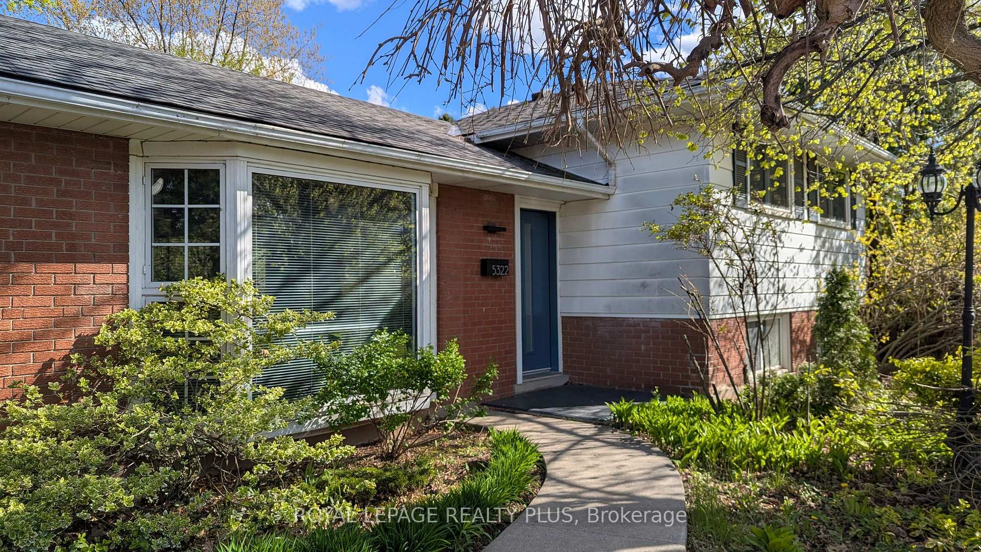 5322 Windermere Drive Burlington Ontario Canada Sale residential Jeffrey Vella Royal LePage Realty Plus, Brokerage*