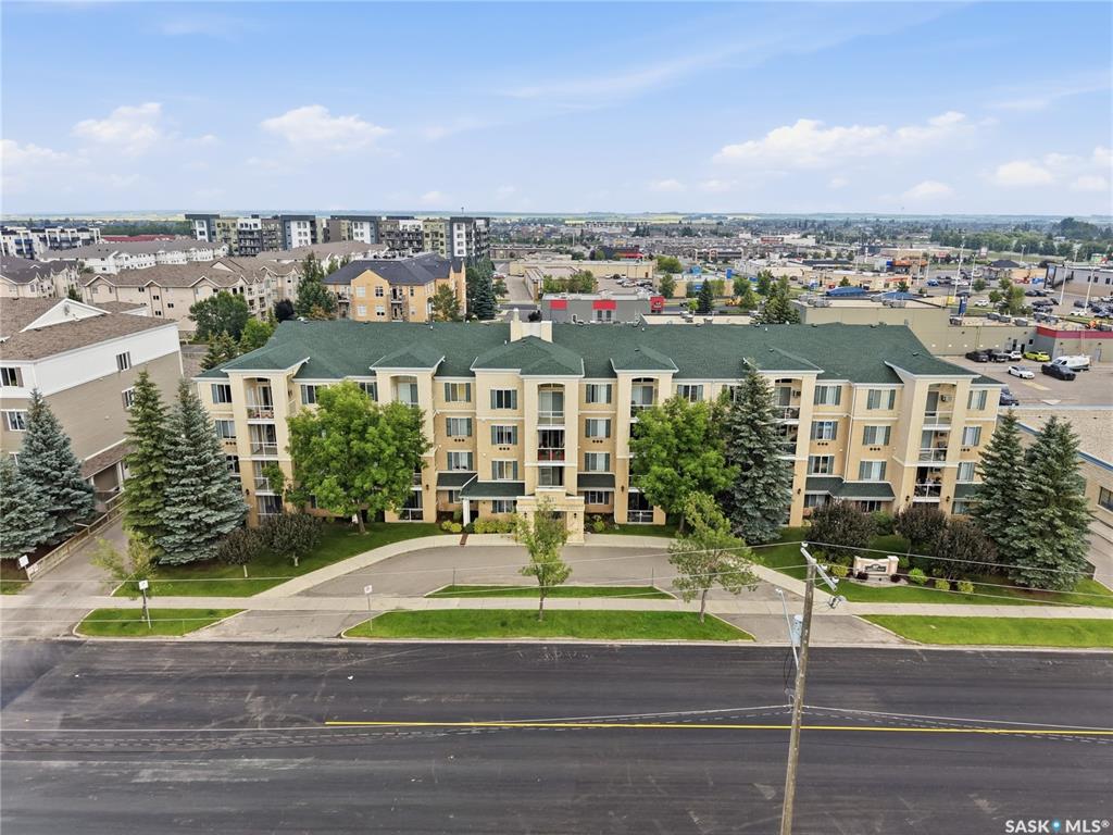 209 - 215 LOWE ROAD Saskatoon Saskatchewan Canada Sale residential Jesse Renneberg Realty Executives Saskatoon