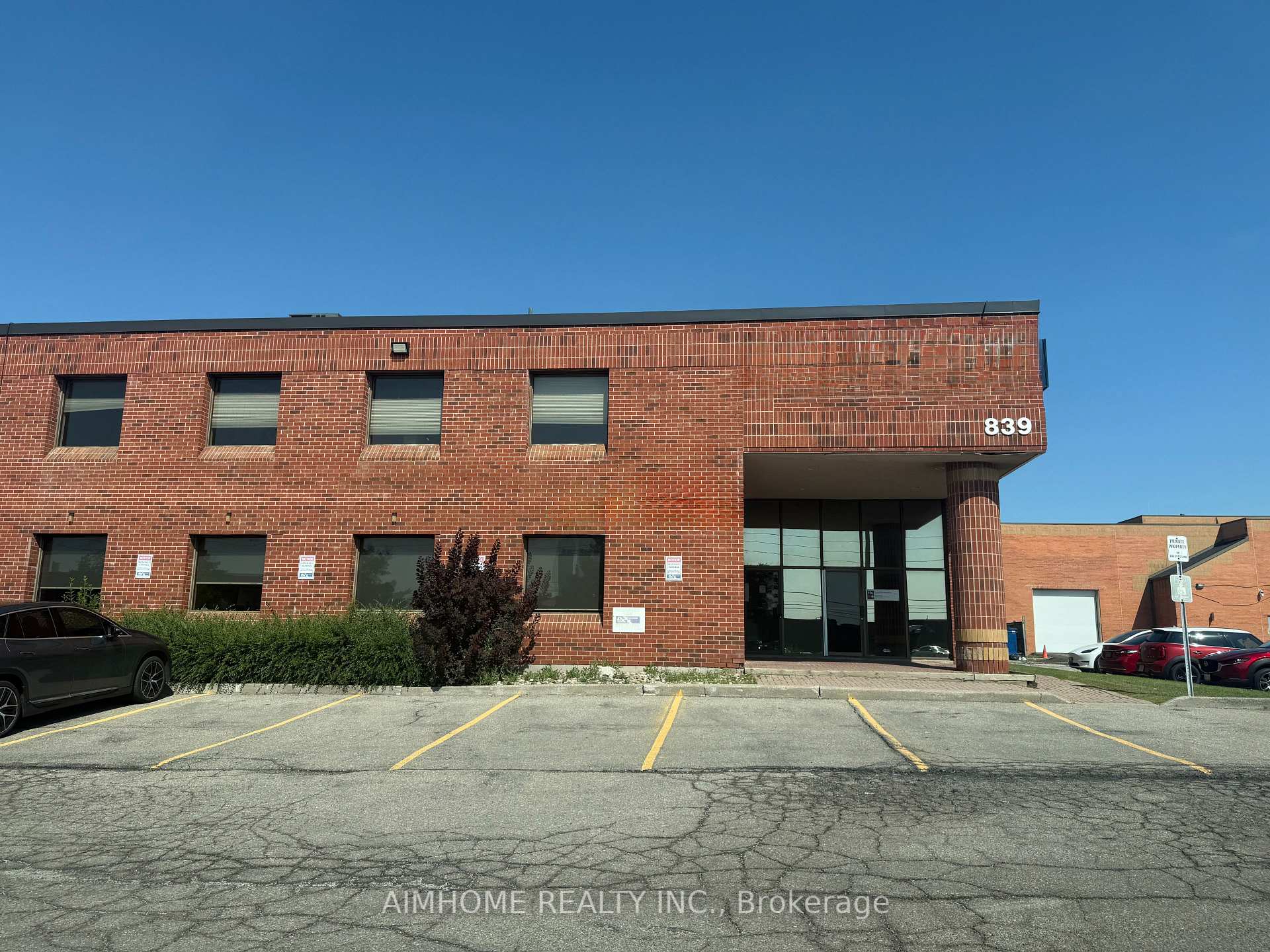 Main Fl - 839 Central Parkway W Mississauga Ontario Canada Lease commercial   AimHome Realty Inc, Brokerage*