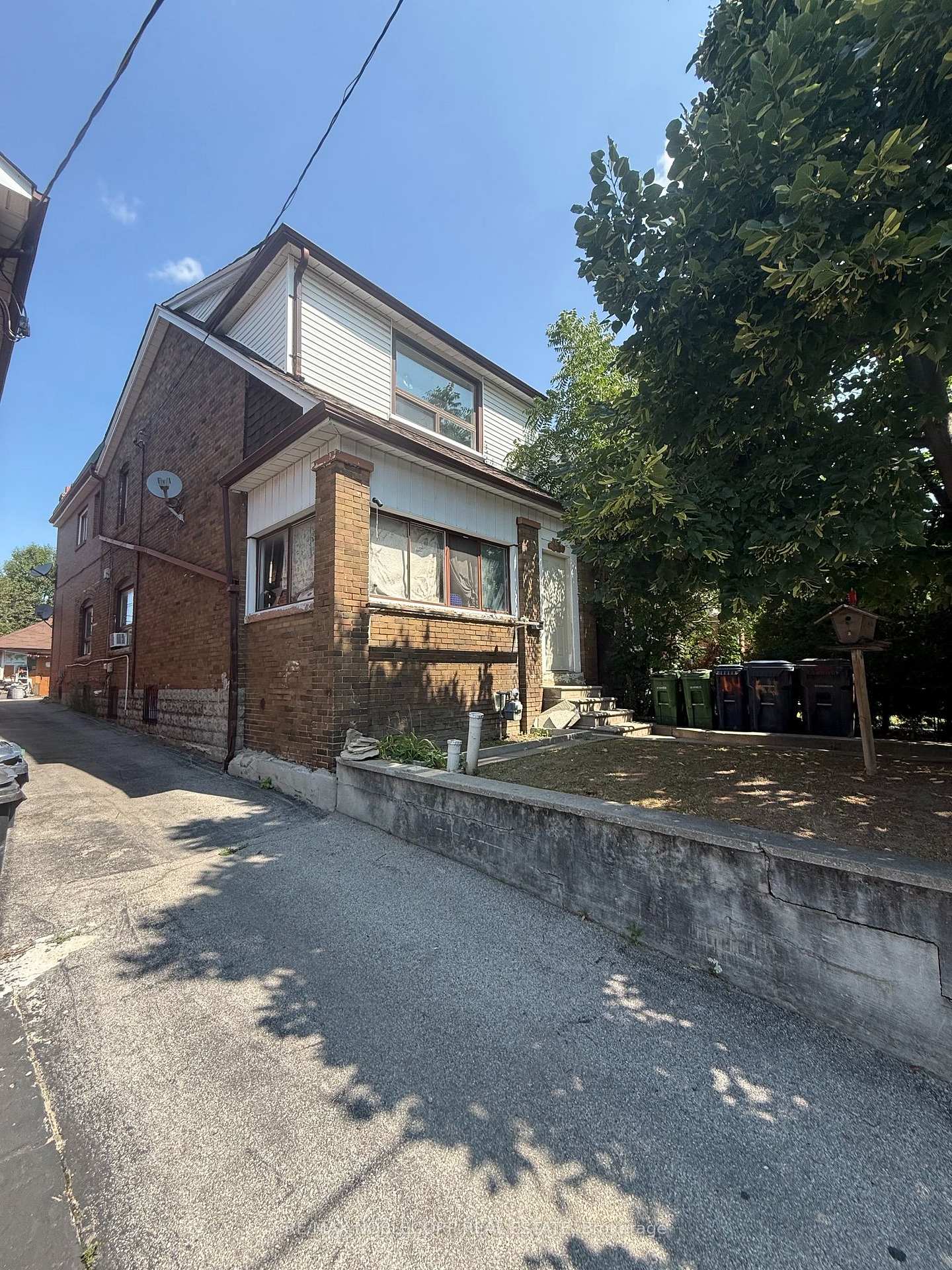 64 Ashburnham Road Toronto Ontario Canada Sale residential Maria Bifolchi Re/Max Noblecorp Real Estate, Brokerge*