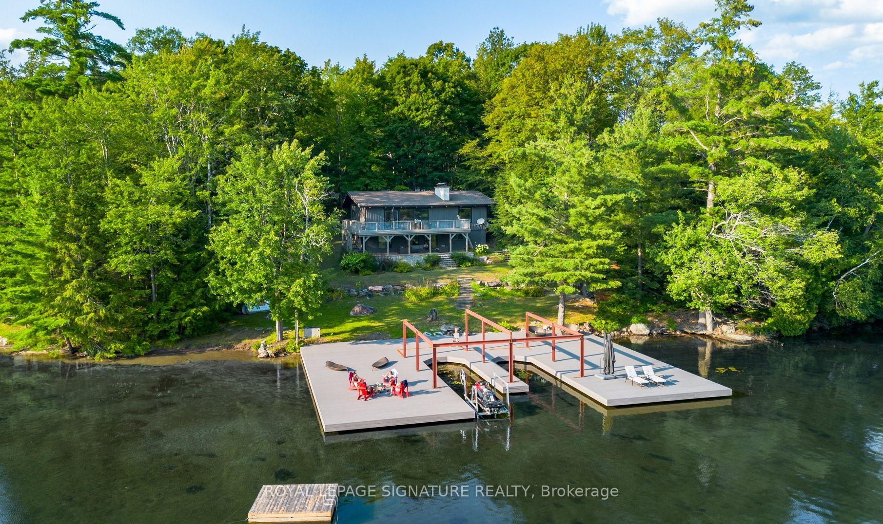 1216 Hamills Point Road Muskoka Lakes Ontario Canada Sale residential Mary Pinelli Royal LePage Signature Realty, Brokerage*