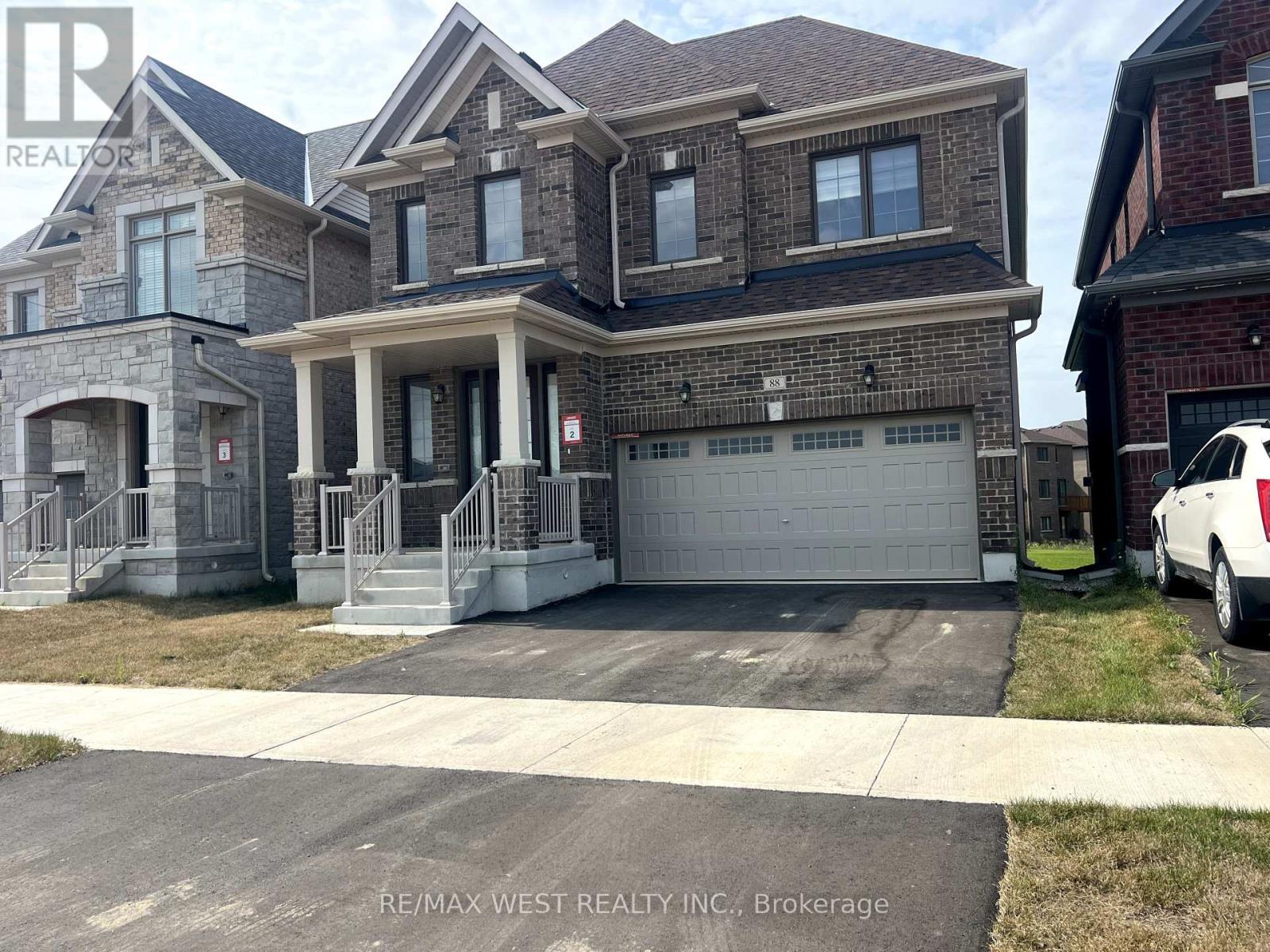 88 Strickland Avenue Brantford Ontario Canada Sale residential Helen Nioras RE/MAX West Realty Inc., Brokerage *