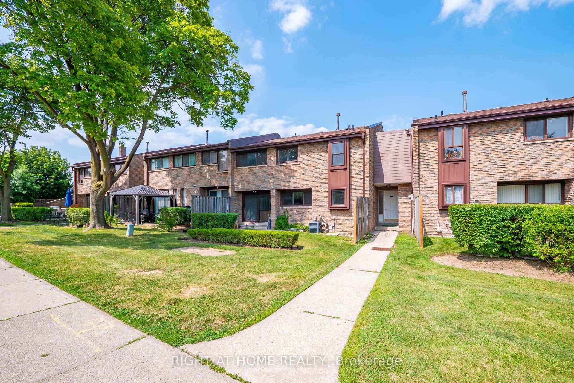 5 - 2605 Woodchester Drive Mississauga Ontario Canada Rent residential Bruno Paz Right at Home Realty, Brokerage*