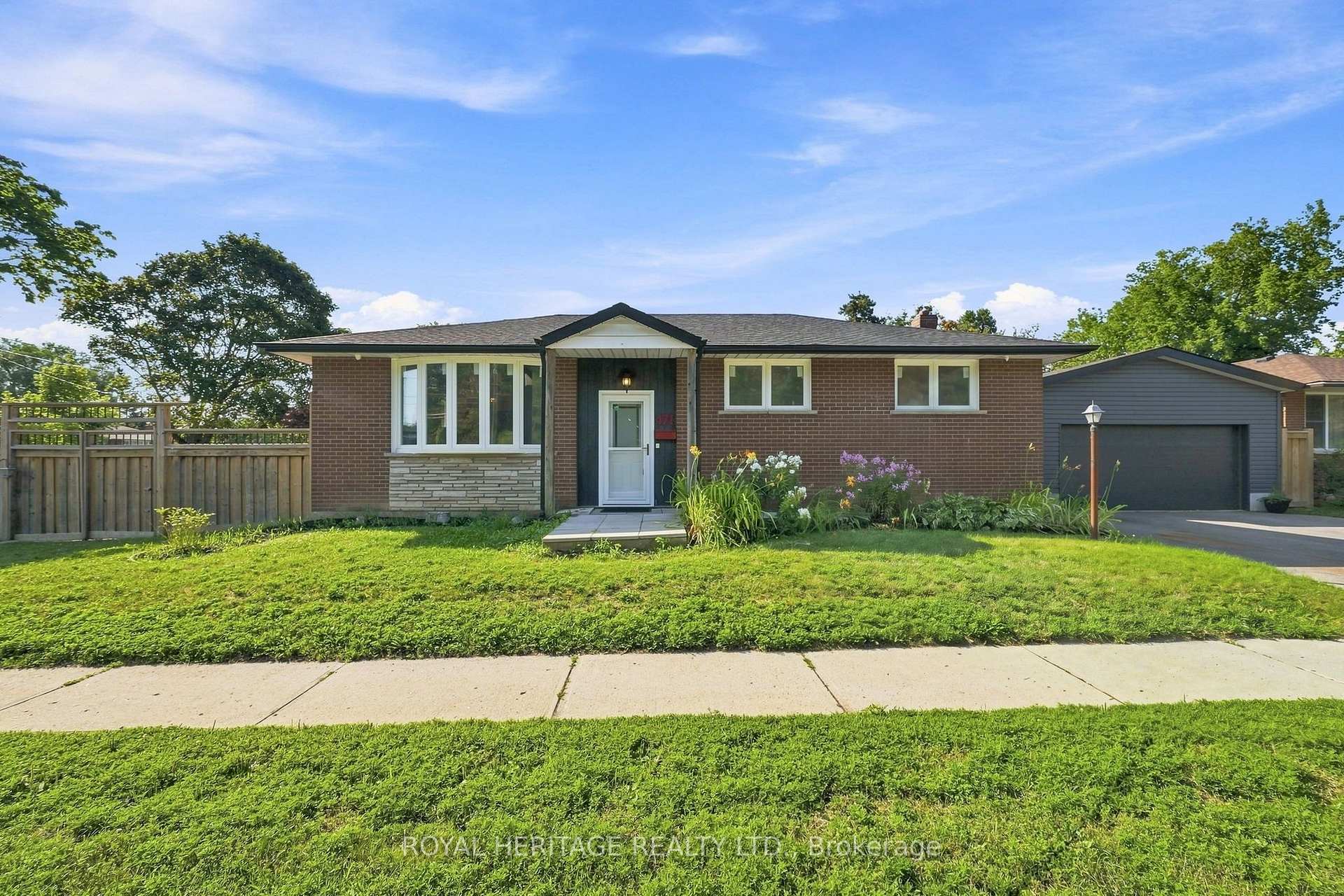 471 Rossland Road E Oshawa Ontario Canada Sale residential Kim Etherington Royal Heritage Realty Ltd., Brokerage *