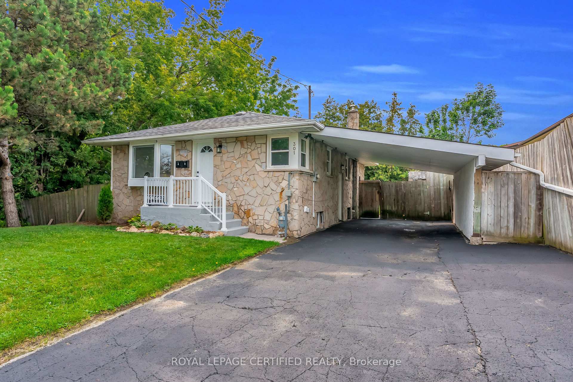 301 Geneva Avenue Oshawa Ontario Canada Sale residential Ira Pant Royal Lepage Certified Realty, Brokerage*