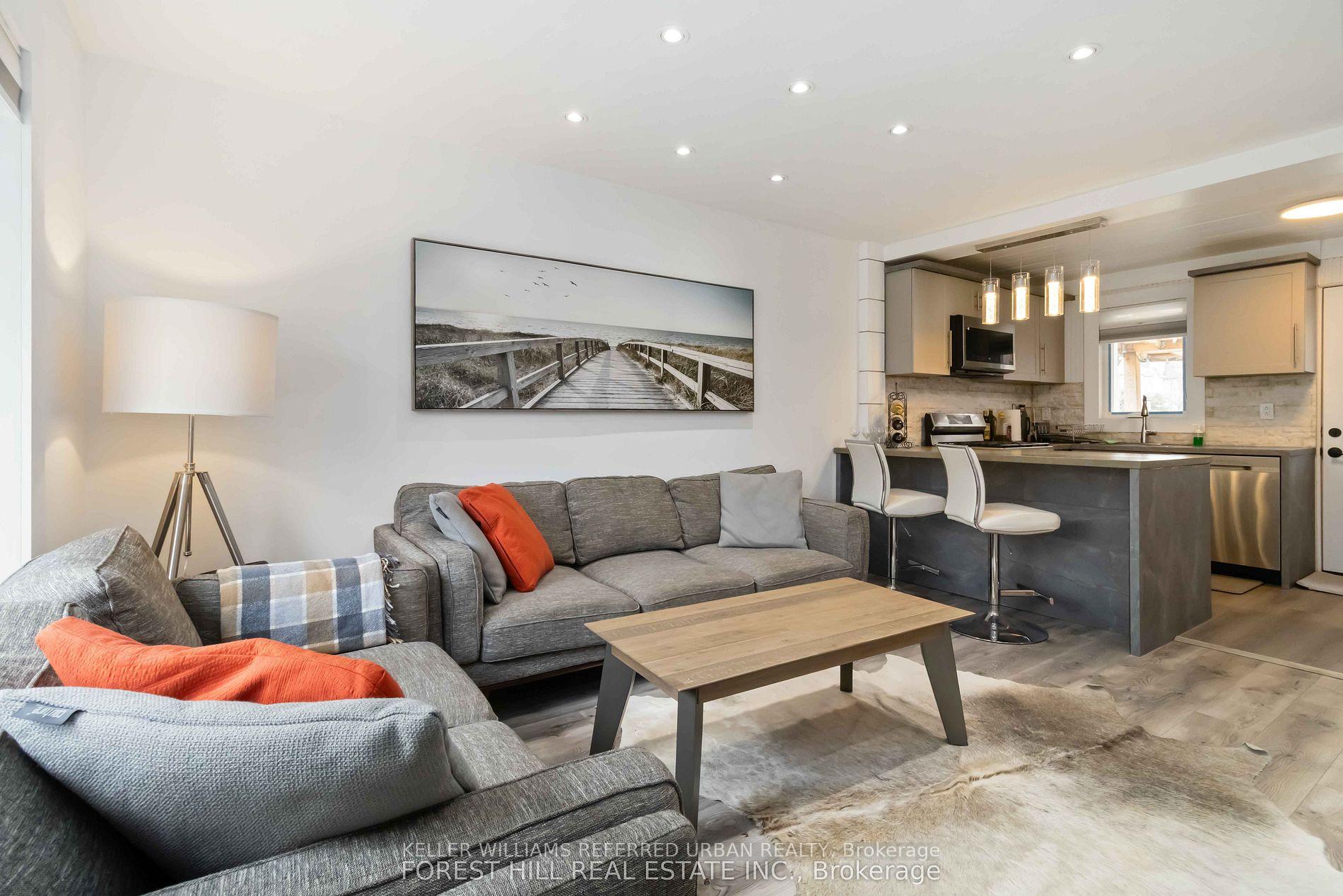 310 Senlac Road Toronto Ontario Canada Sale residential Adele McGovern RE/MAX West Realty Inc., Brokerage *