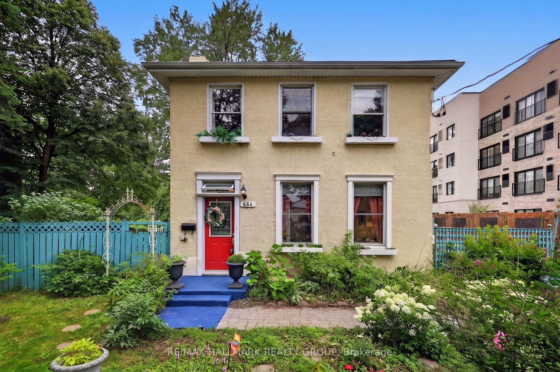 664 Center Street Ottawa Ontario Canada Sale residential   Colleen Lyle Real Estate Team