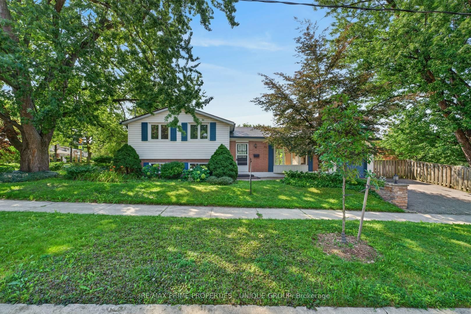 36 Dallington Drive Toronto Ontario Canada Sale residential May Goldberg CENTURY 21 FINE LIVING REALTY INC. Brokerage*