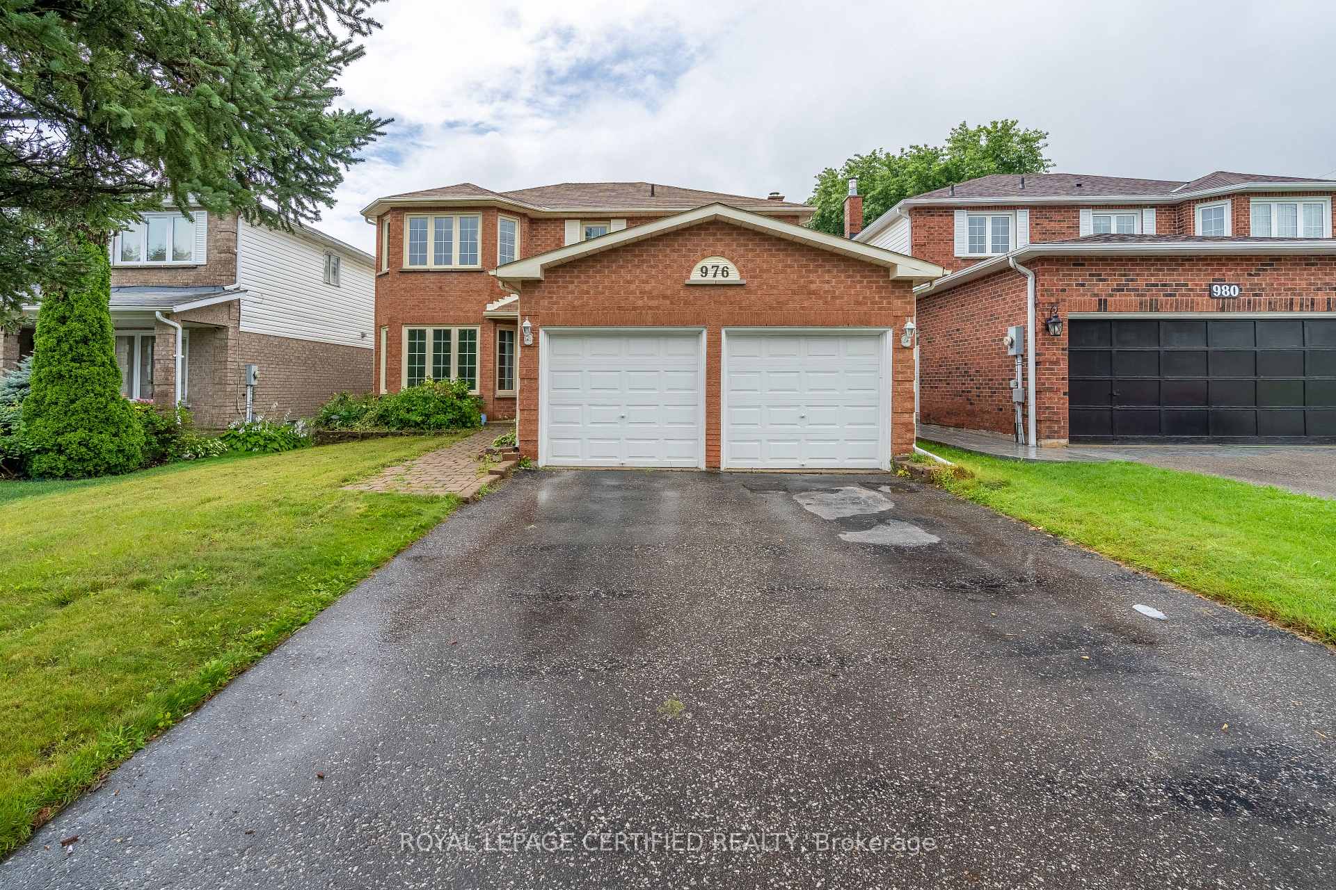 976 Grandview Street N Oshawa Ontario Canada Sale residential Ira Pant Royal Lepage Certified Realty, Brokerage*