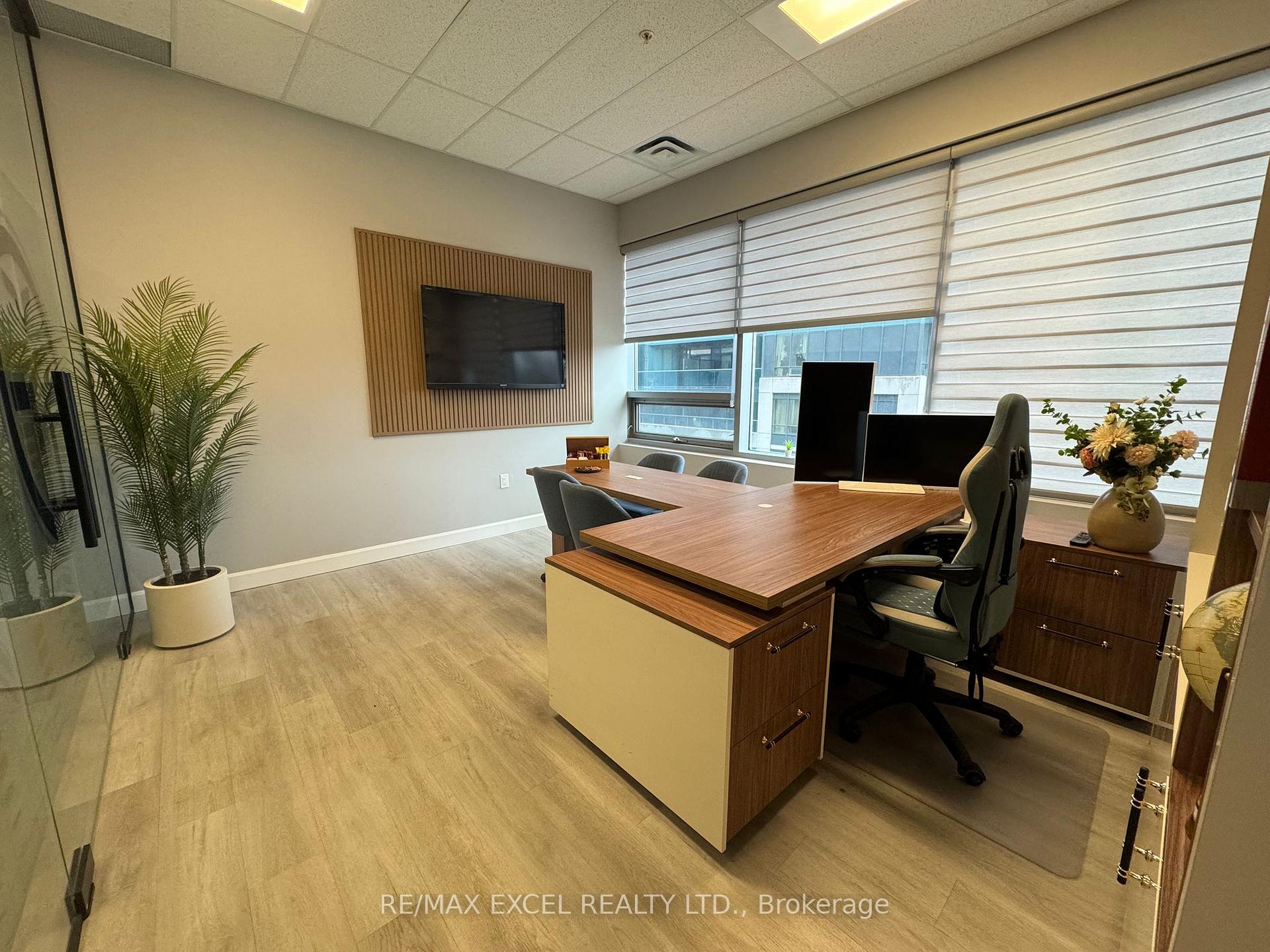 202 - 7163 Yonge Street Markham Ontario Canada Sale commercial Suri Mirfarsi RE/MAX Excel Realty Ltd., Brokerage*