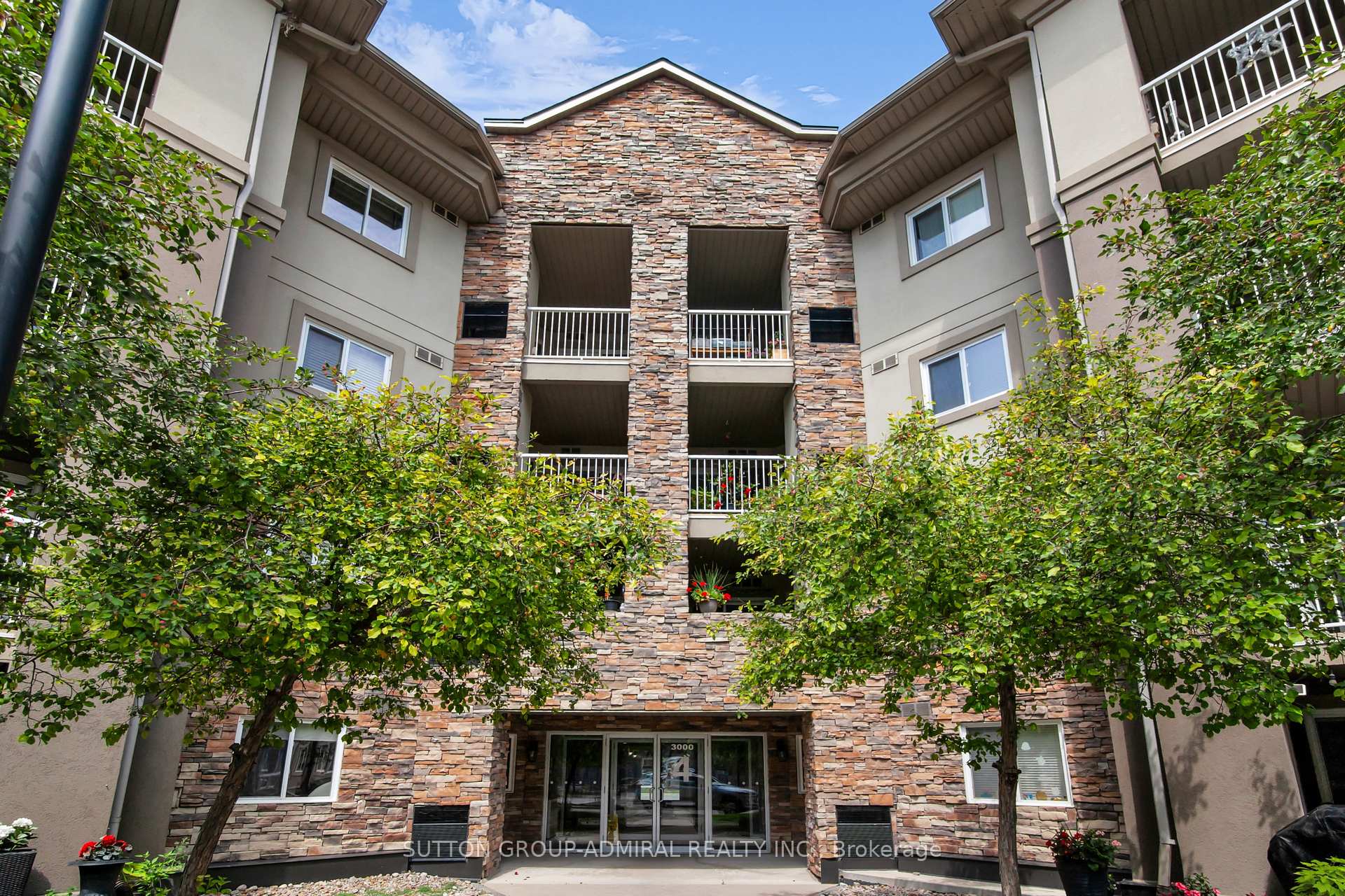 105 - 4 Dayspring Circle Brampton Ontario Canada Sale residential Kenneth Sorinmade Sutton Group-Admiral Realty Inc., Brokerage *
