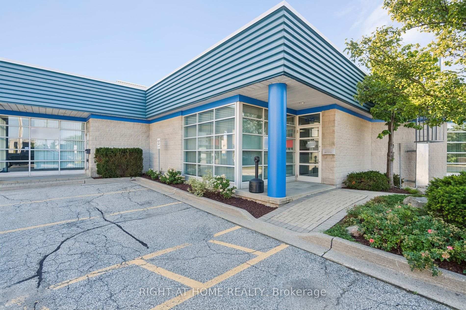 1329 Heine Court Burlington Ontario Canada Sale commercial William (Bill) Kovacs Right at Home Realty, Brokerage*