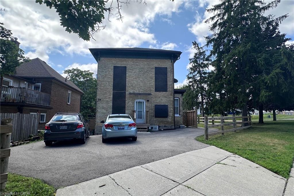 A (Lower) - 10 Shanley Street Kitchener Ontario Canada Rent residential Cari Hewick RE/MAX Solid Gold Realty (II) Ltd., Brokerage*