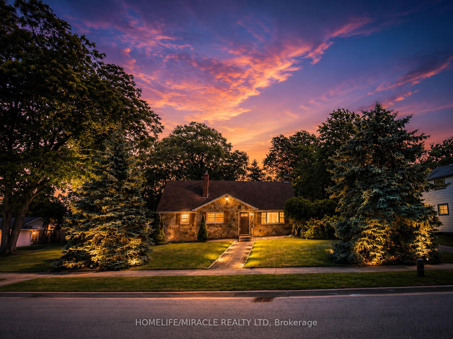 17 Goderich Street Fort Erie Ontario Canada Sale residential Devinder Dhillon HomeLife/Miracle Realty Ltd, Brokerage *