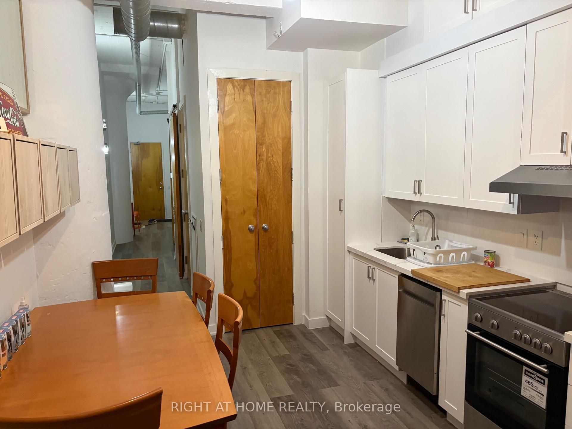 538 - 155 Dalhousie Street Toronto Ontario Canada Rent residential Steffen Hugo Right at Home Realty, Brokerage*