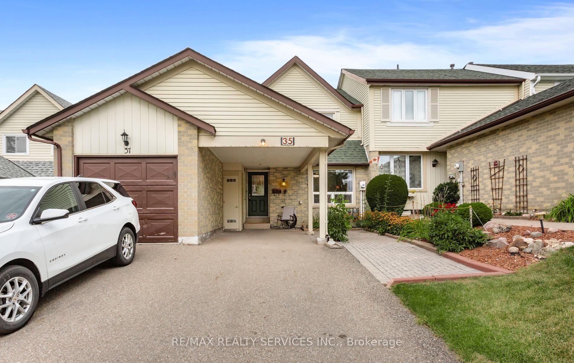 35 Sparklett Crescent Brampton Ontario Canada Sale residential Nancy Richards Royal LePage Signature Realty, Brokerage