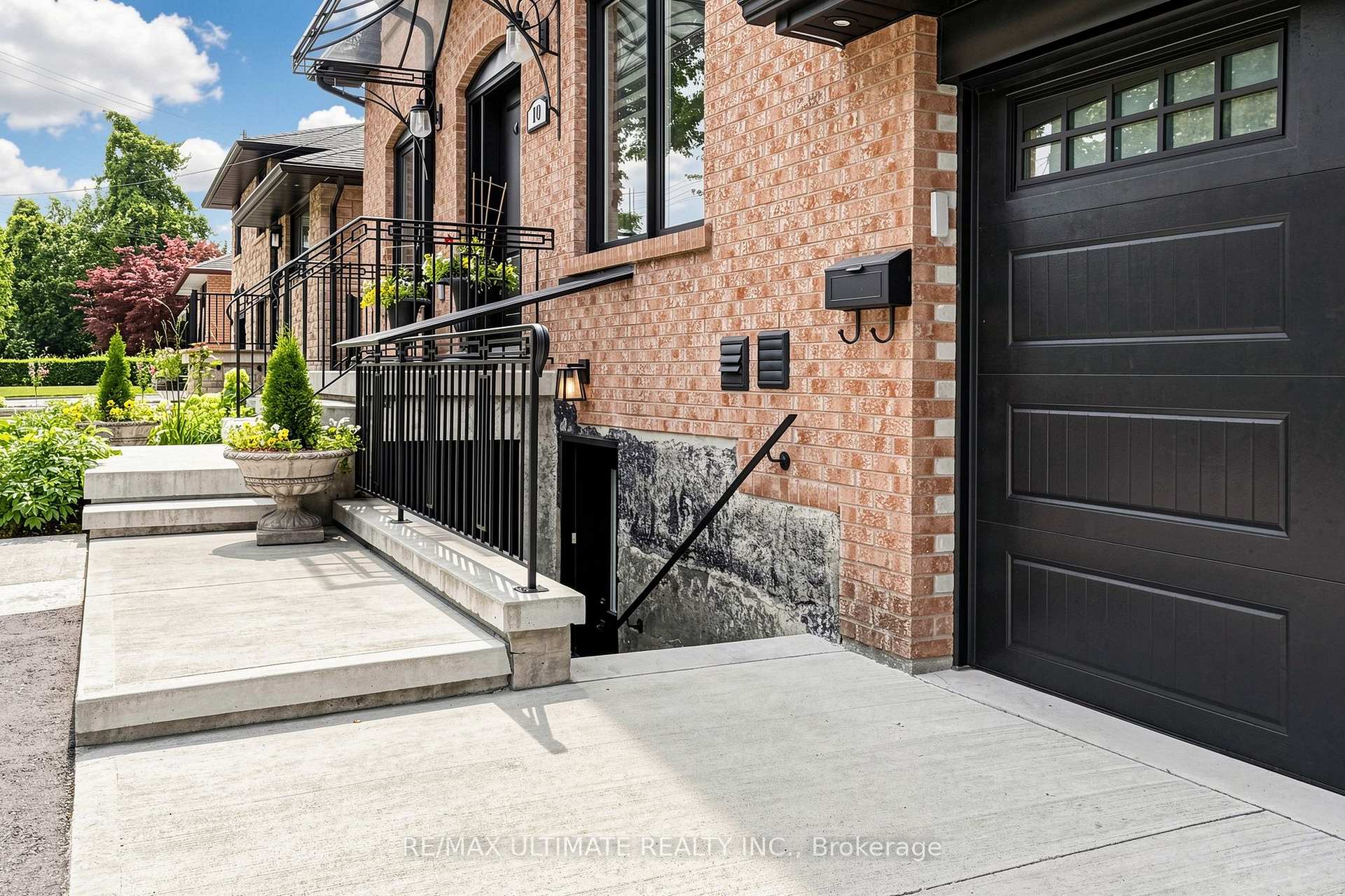 Lower - 10 Warbeck Place Toronto Ontario Canada Rent residential Gilbert Lopes RE/MAX Ultimate Realty, Brokerage *