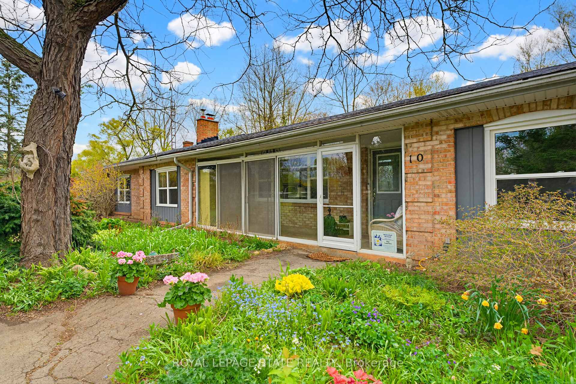 10 Huisman Lane Hamilton Ontario Canada Sale residential Paul  Wheeler Sutton Group Innovative Realty Inc., Brokerage*