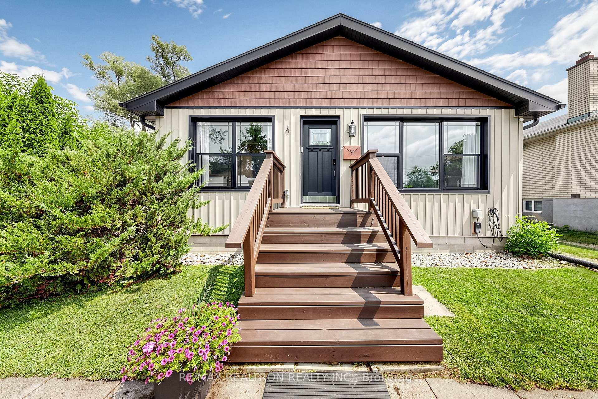 4 Waterbend Drive Georgina Ontario Canada Sale residential Peter LeBlanc Main Street Realty Ltd., Brokerage *