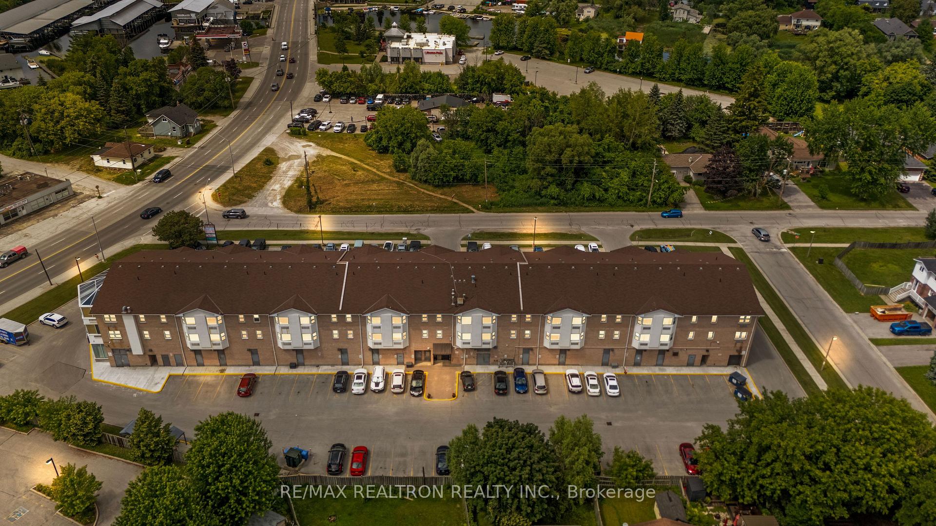 320 - 155 Riverglen Drive Georgina Ontario Canada Sale residential RON COMMODORE RE/MAX Realtron Realty, Inc. Brokerage*