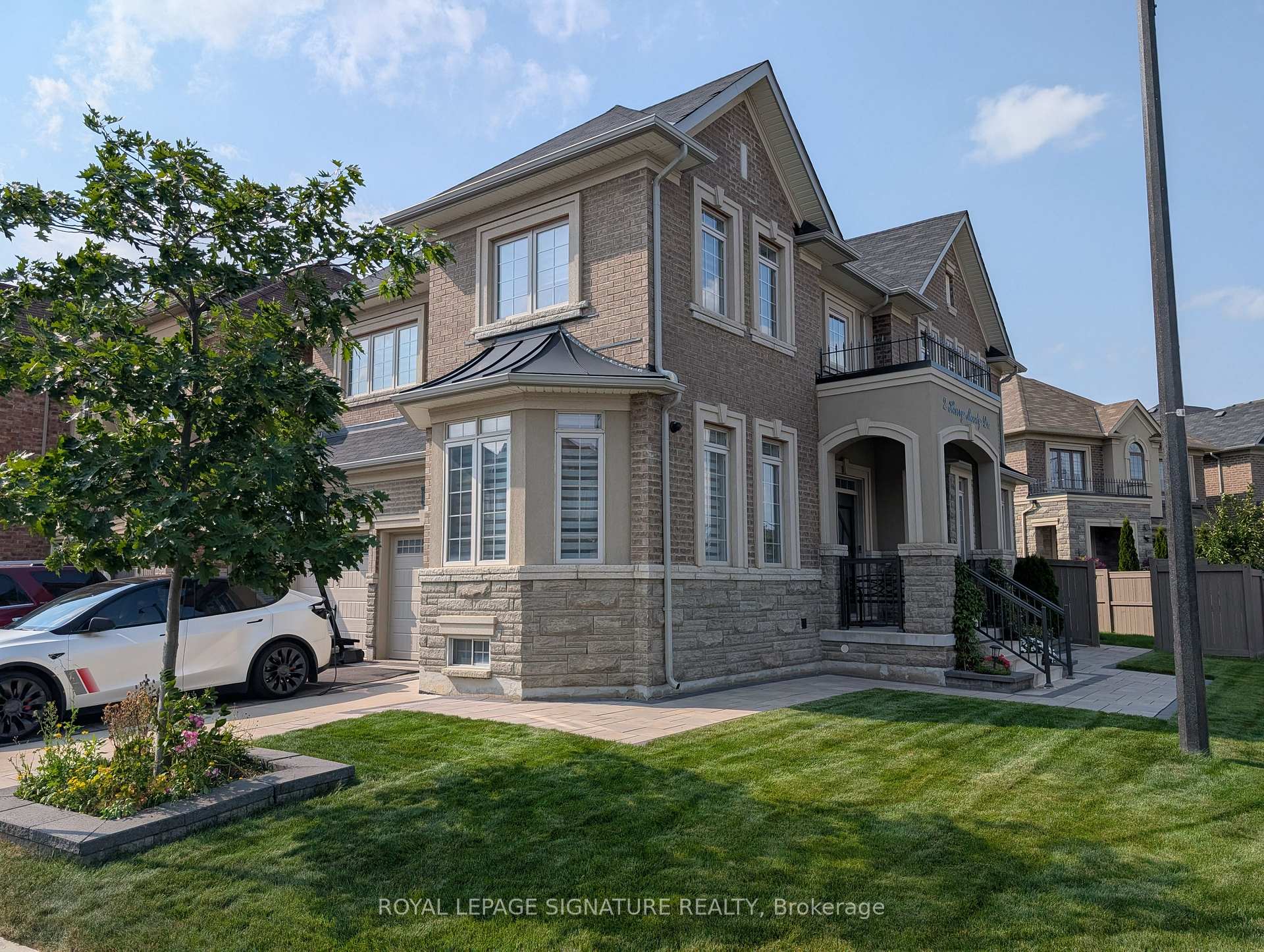 2 Henry Moody Drive Brampton Ontario Canada Rent residential Mary Pinelli Royal LePage Signature Realty, Brokerage*