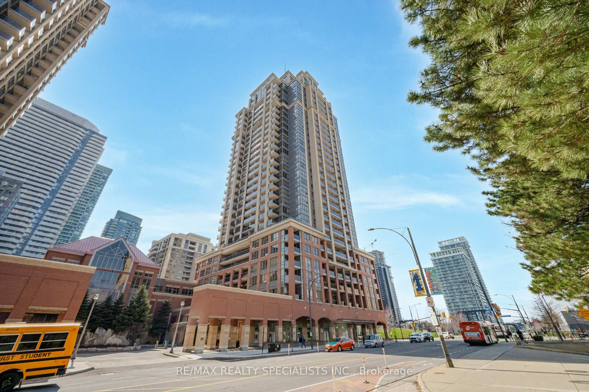 711 - 4090 Living Arts Drive Mississauga Ontario Canada Rented residential   TRIMAXX REALTY LTD. Brokerage