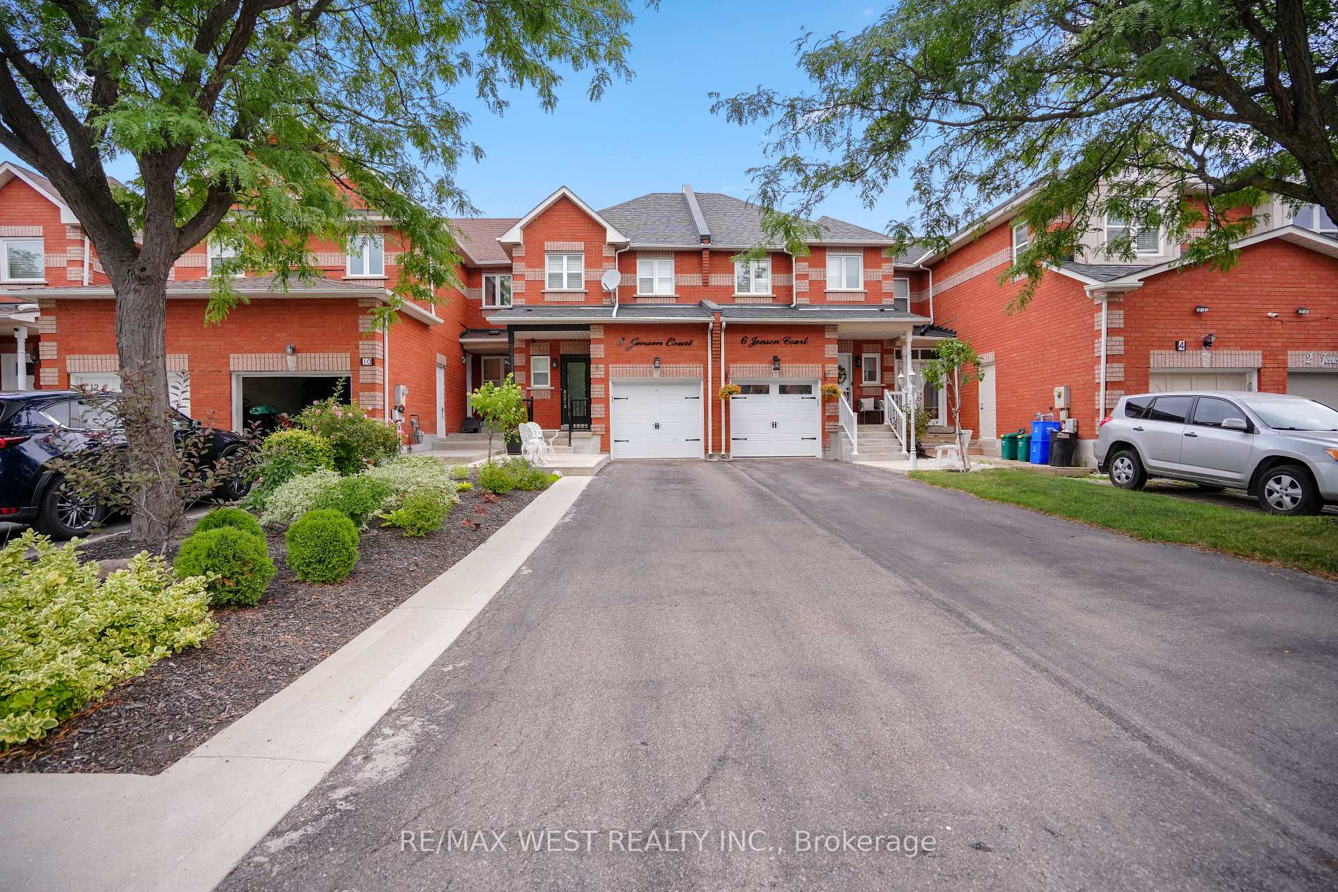 8 Jensen Court Vaughan Ontario Canada Sale residential Gina  Paulo RE/MAX West Realty Inc., Brokerage *