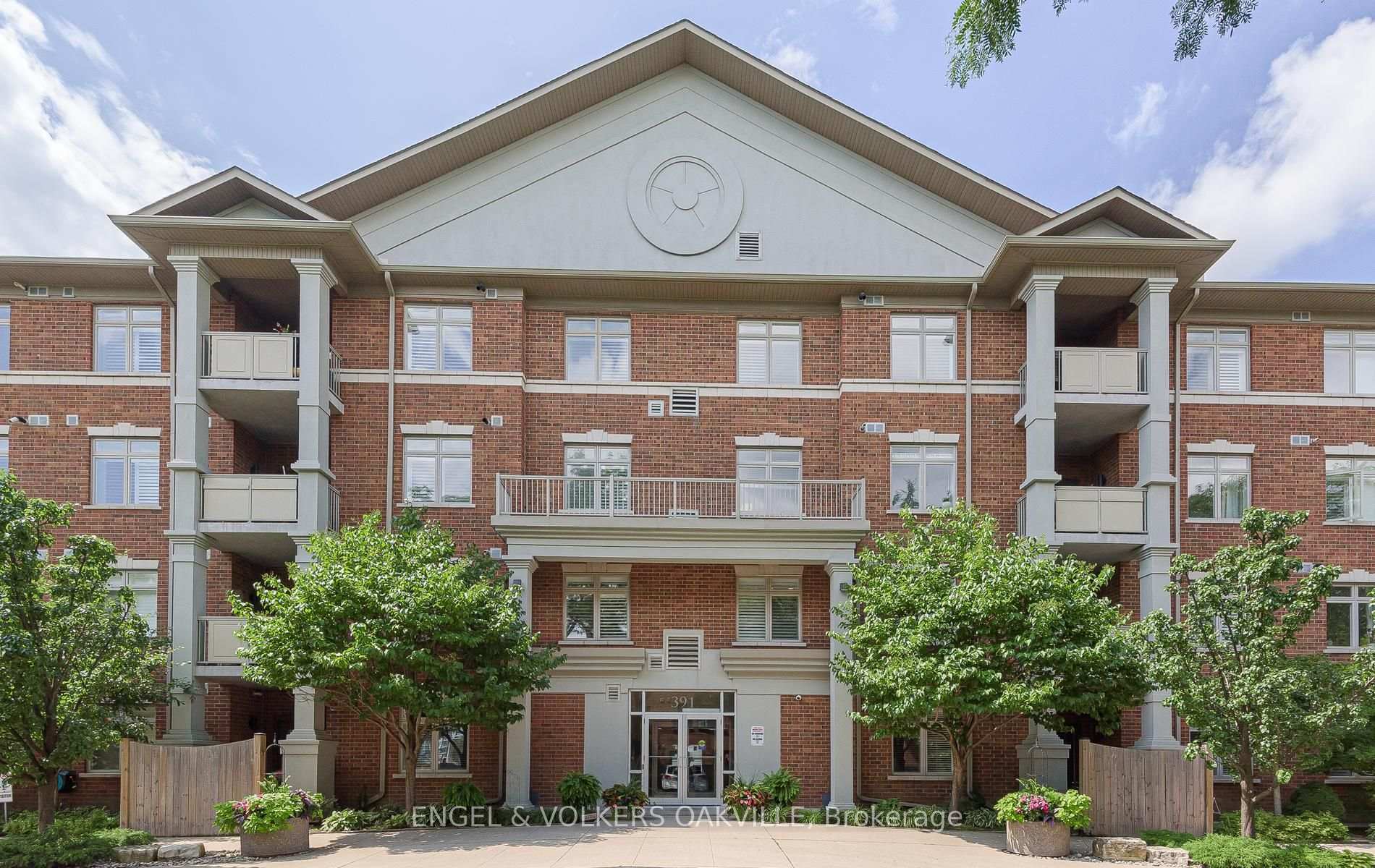 404 - 391 Plains Road E Burlington Ontario Canada Sale residential William (Bill) Kovacs Right at Home Realty, Brokerage*