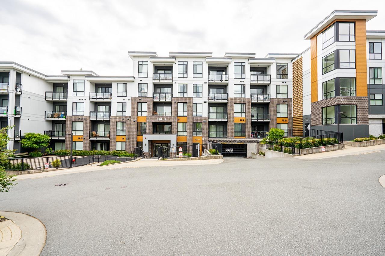 B004 20087 68 AVENUE Langley British Columbia Canada Sale residential Don Evanson HomeLife Benchmark Realty Corp.