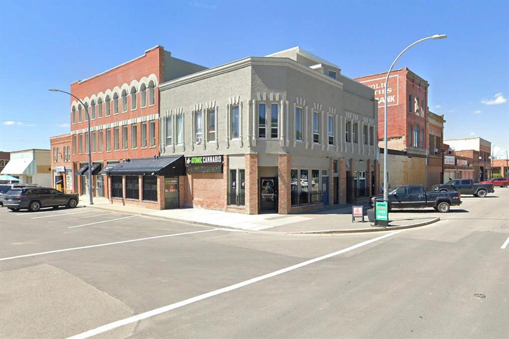 122 5 ST S Lethbridge Alberta Canada Sale residential Christopher Rout PowerBroker Realty Inc