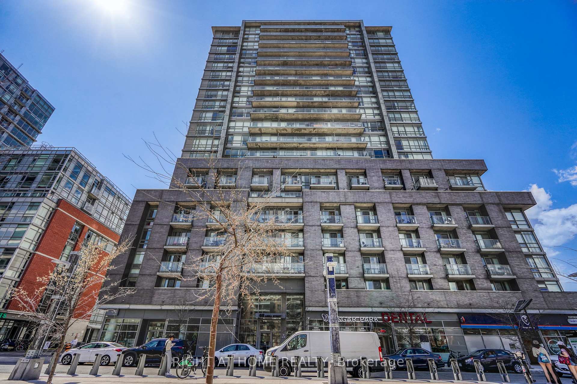 911 - 68 Abell Street Toronto Ontario Canada Rent residential Steffen Hugo Right at Home Realty, Brokerage*