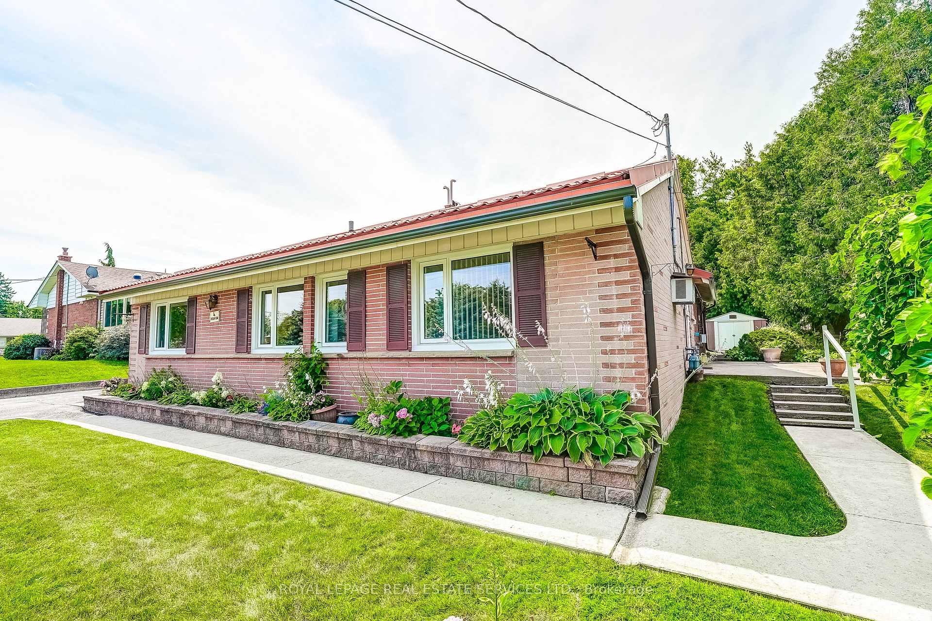 4 Sora Drive Mississauga Ontario Canada Sale residential Anthony Turco Royal LePage Real Estate Services Ltd., Brokerage