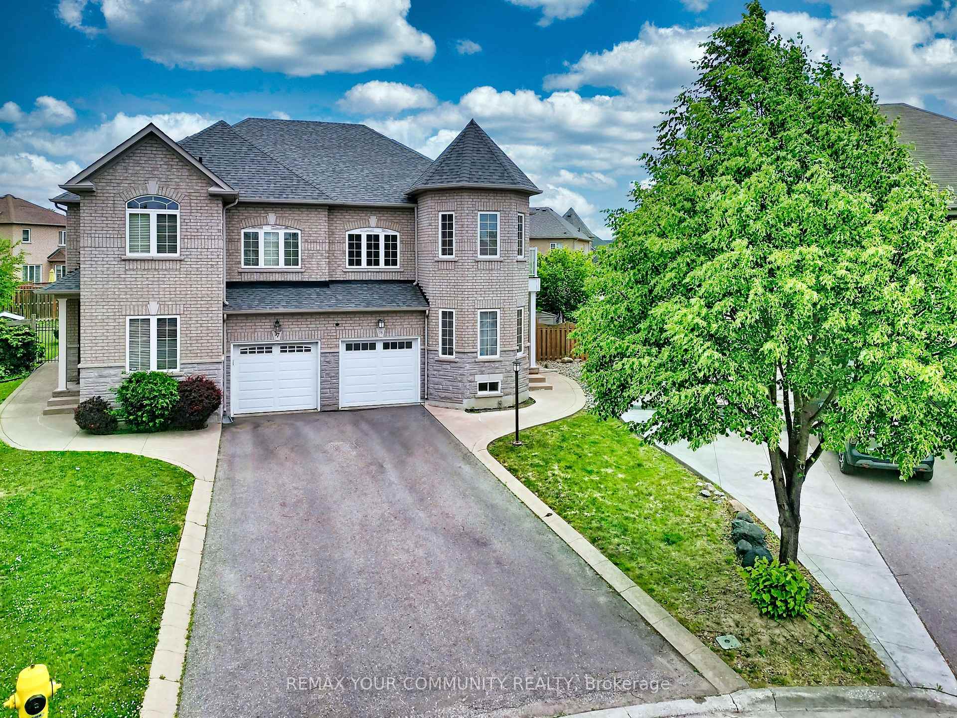 15 Bellefontaine Court Vaughan Ontario Canada Sale residential Frank Vella Re/Max Your Community Realty, Brokerage