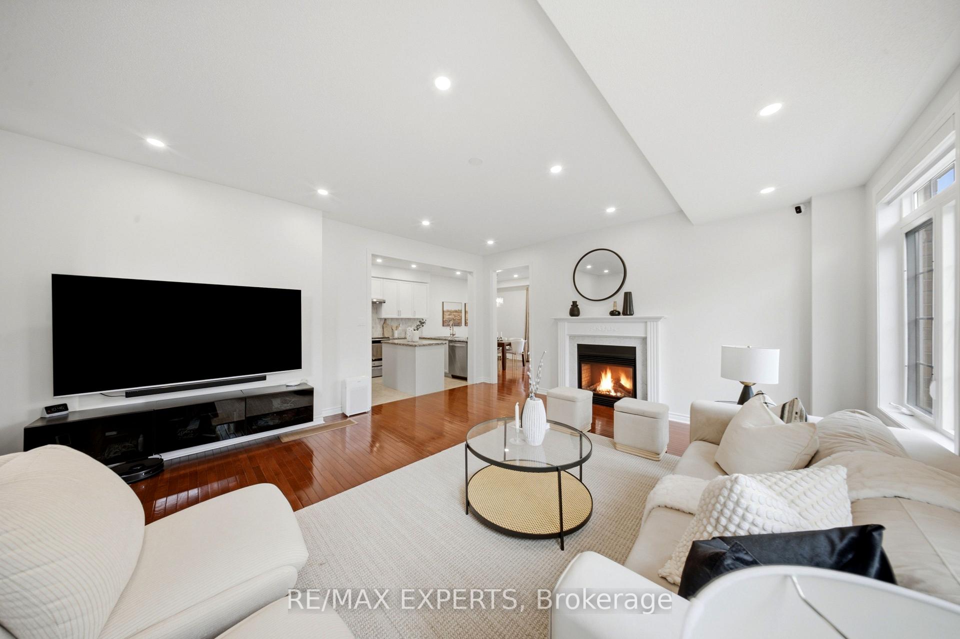 354 Hobbs Crescent Milton Ontario Canada Sale residential Samit Nagpaul Re/Max Experts, Brokerage*