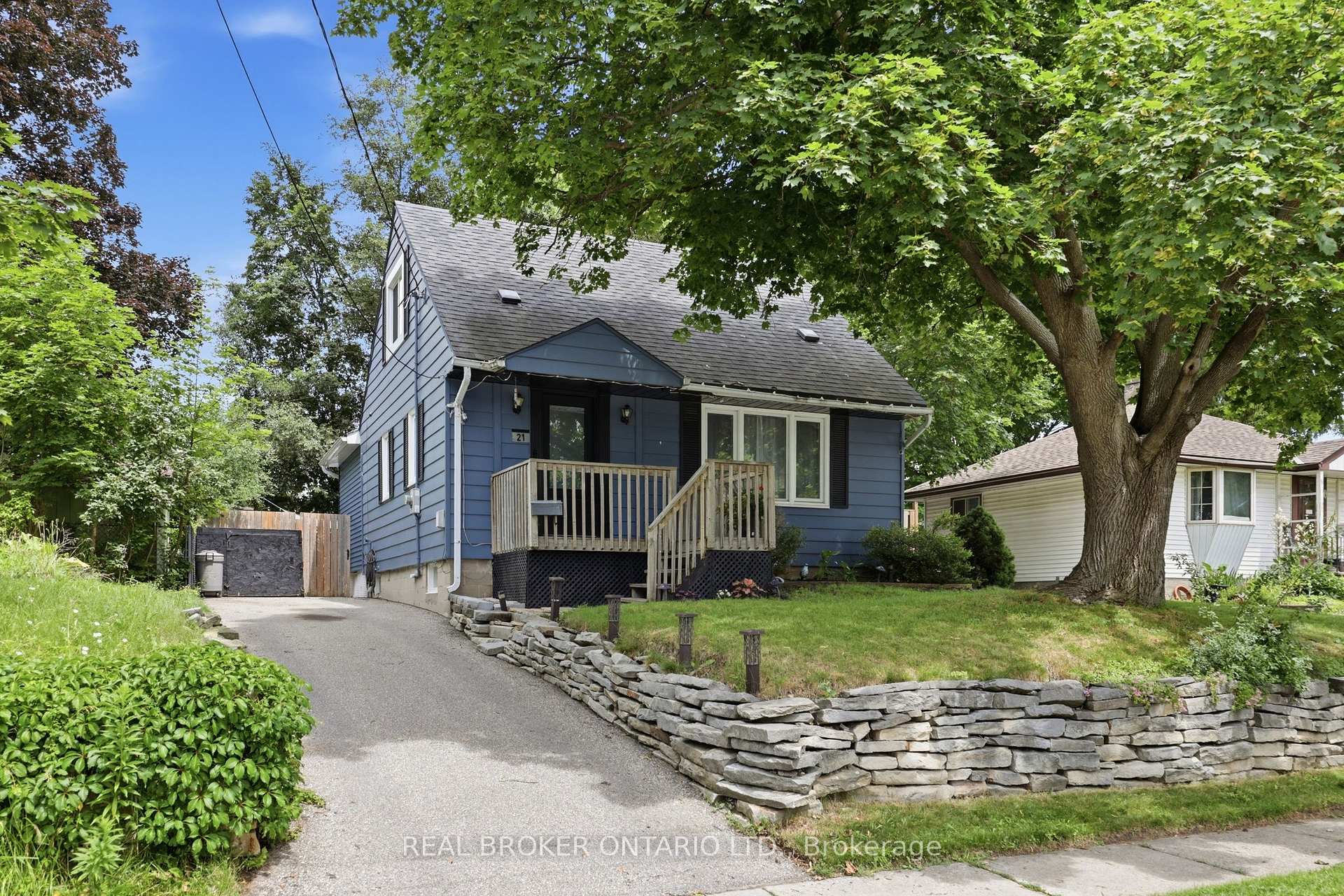 21 Ridgewood Avenue Guelph Ontario Canada Sale residential The Spring Team Real Estate