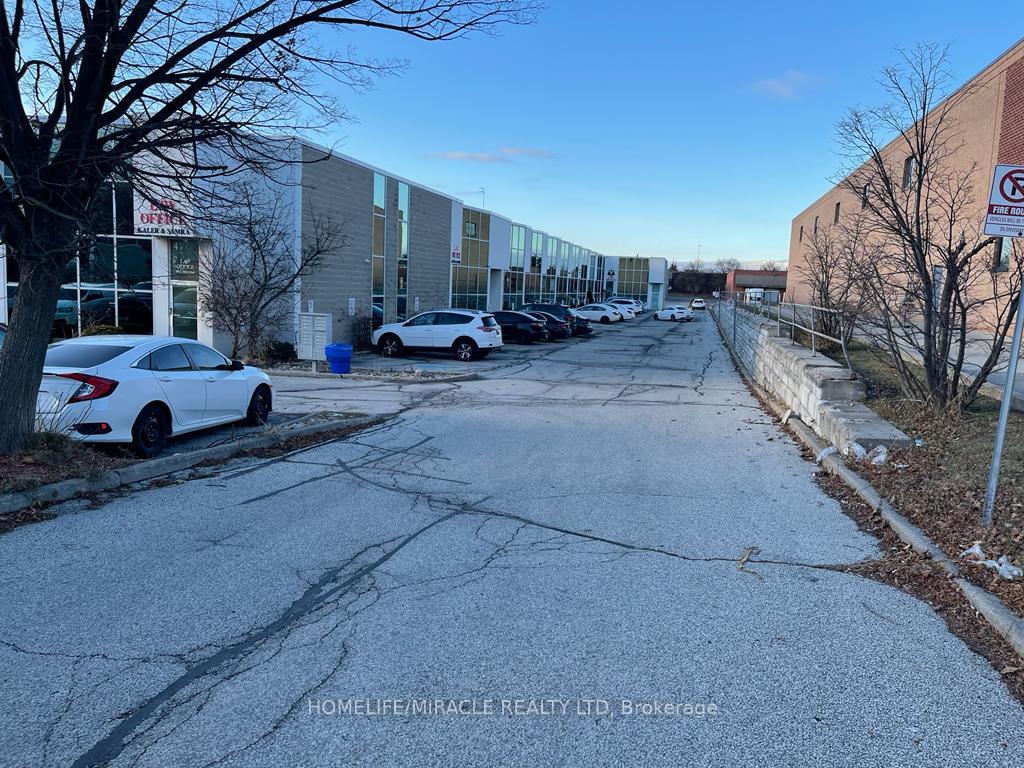6 - 259 Traders Boulevard E Mississauga Ontario Canada Lease commercial Navdeep Gill HomeLife/Miracle Realty Ltd, Brokerage *