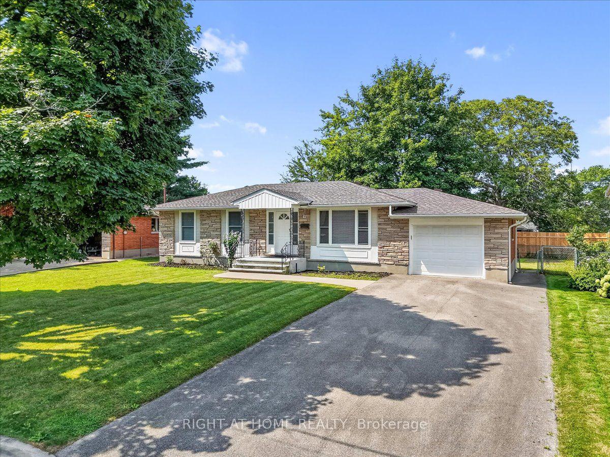 43 Monarch Park Drive St. Catharines Ontario Canada Sale residential Joseph Joubran Right at Home Realty, Brokerage*