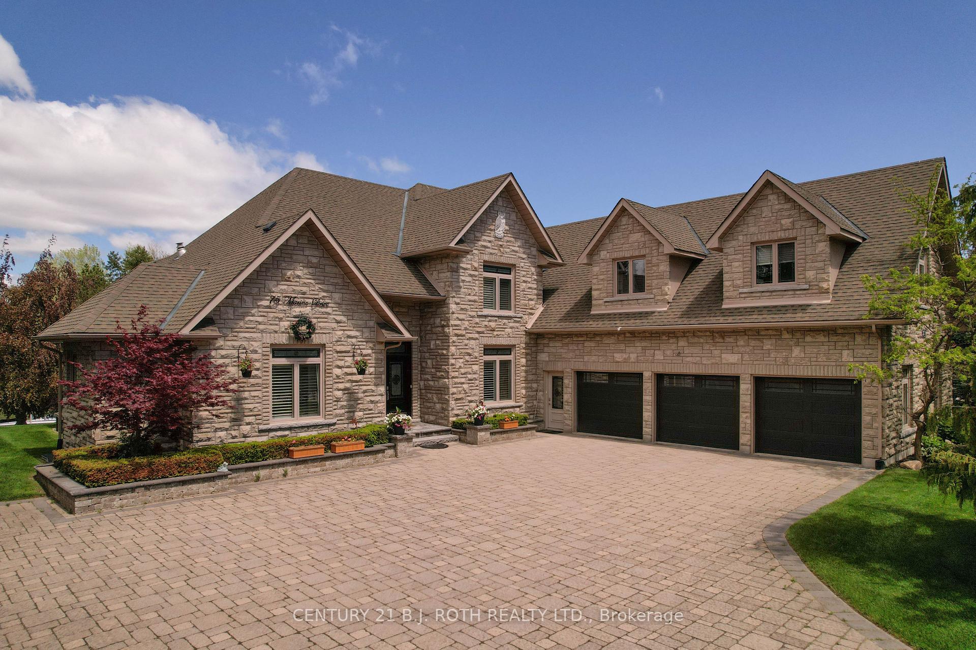 75 Marine Drive Innisfil Ontario Canada Sale residential Mark Mizzoni Metropark Realty Inc., Brokerage. 