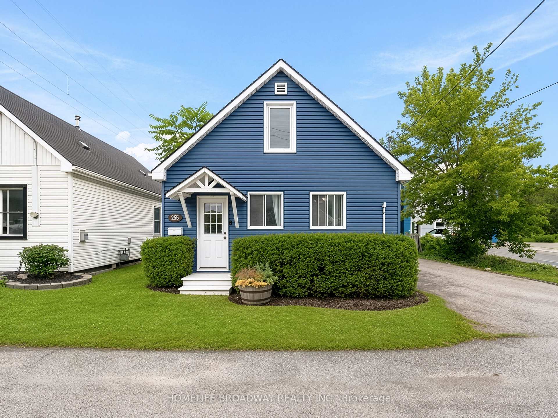 255 Robinson Street N Grimsby Ontario Canada Sale residential   HomeLife Broadway Realty Inc., Brokerage*