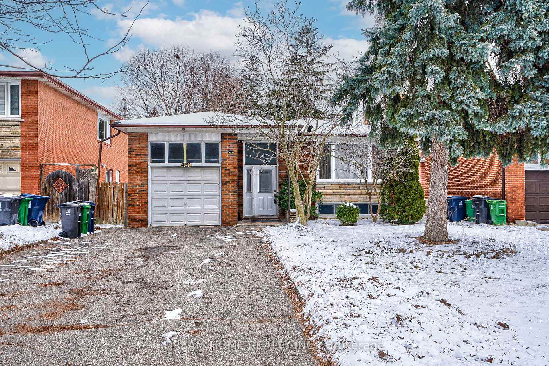 Main - 451 Kenneth Avenue Toronto Ontario Canada Rent residential Steffen Hugo Right at Home Realty, Brokerage*