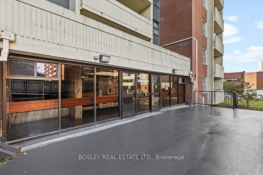 2608 - 3 Massey Square Toronto Ontario Canada Rent residential Zach Henley Bosley Real Estate Ltd., Brokerage *