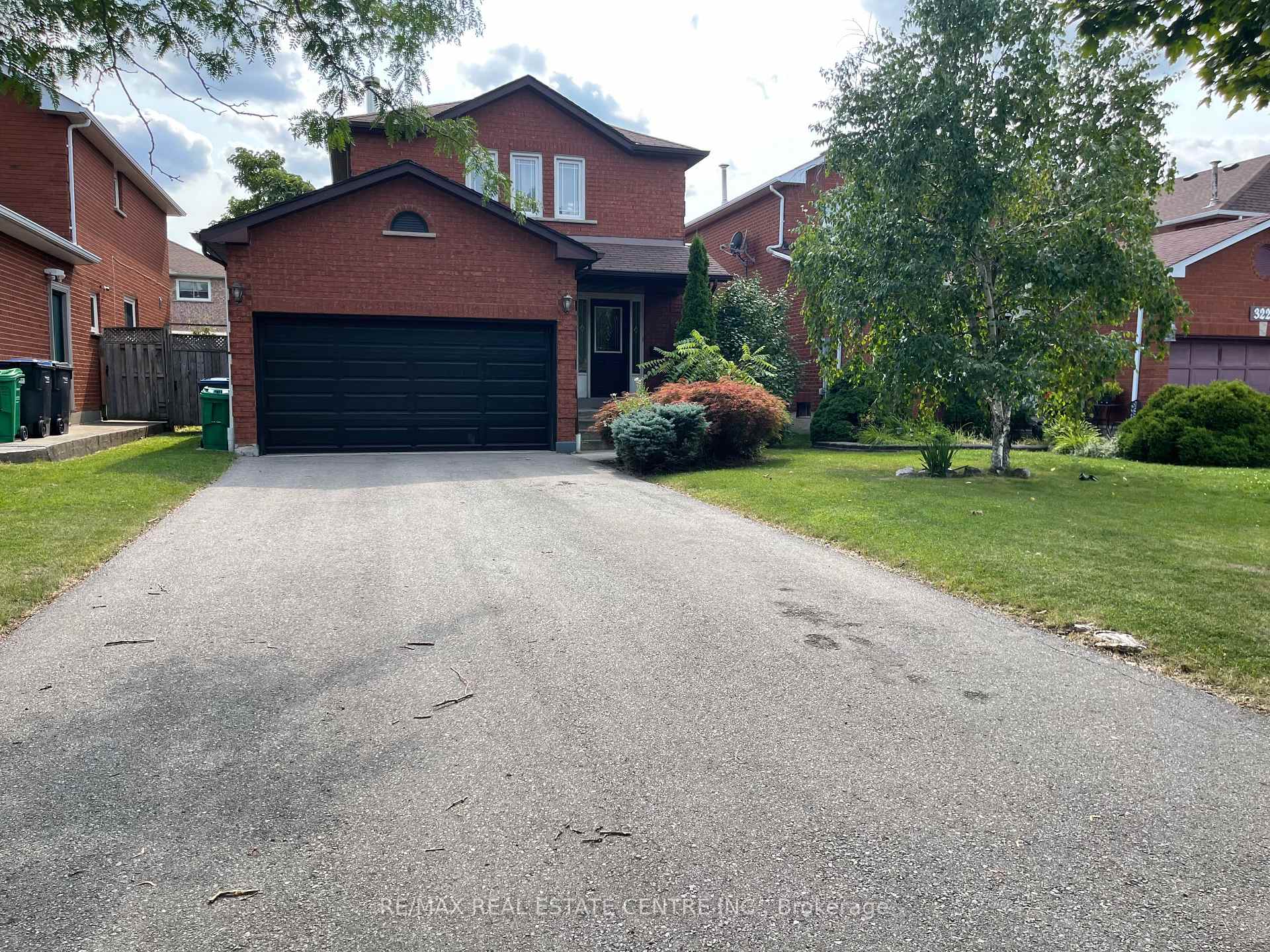 3223 Shadetree Drive Mississauga Ontario Canada Rent residential Oliver Teekah RE/MAX Real Estate Centre Inc., Brokerage*