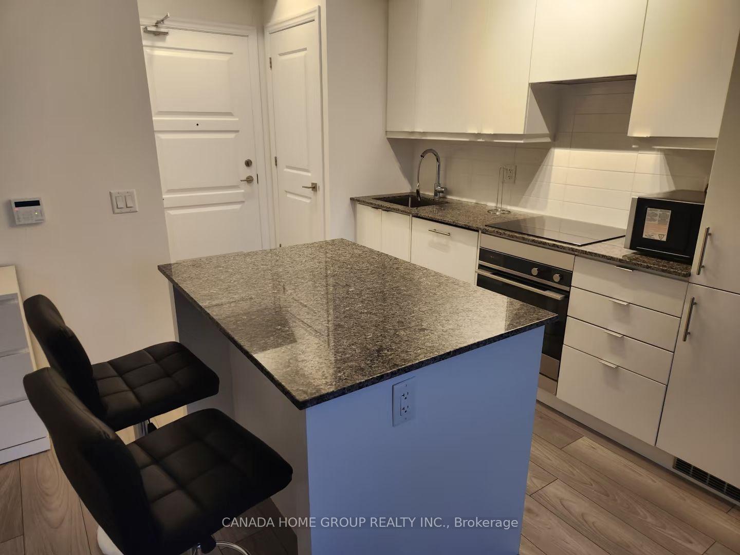 2810 - 36 Elm Drive W Mississauga Ontario Canada Rent residential Monika Vaid RE/MAX GOLD REALTY INC.