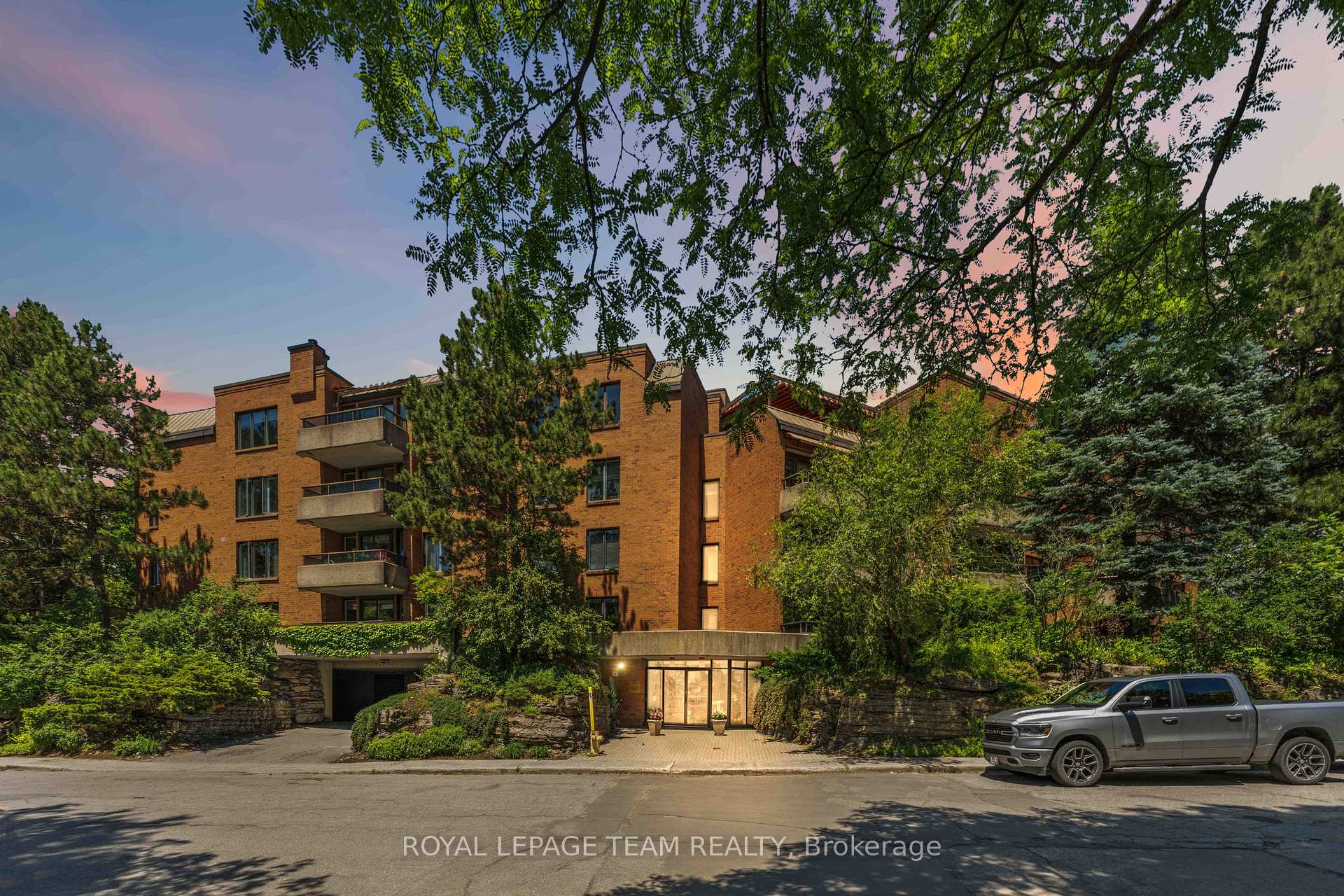 301 - 7 Kippewa Drive Ottawa Ontario Canada Sold residential Royal LePage Performance Realty, Brokerage *