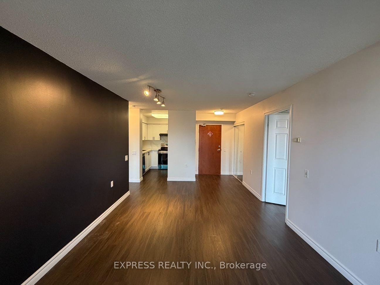 2211 - 35 Finch Avenue E Toronto Ontario Canada Rent residential Sam Sibai CONDOSKY REALTY INC., Brokerage*