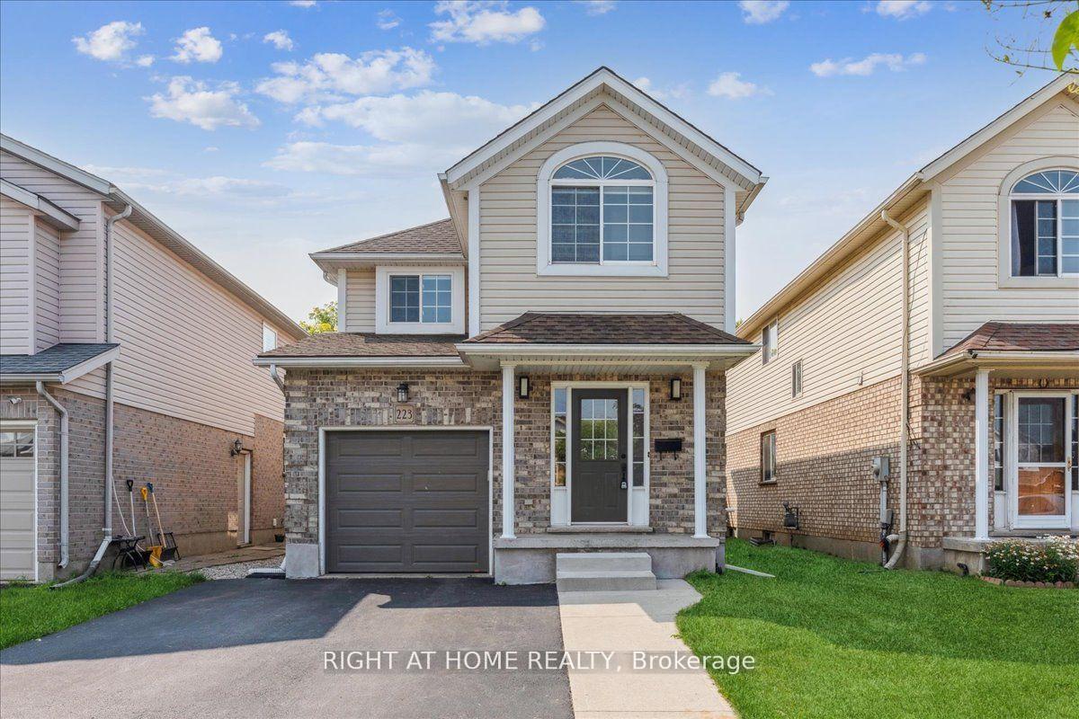 223 Grey Fox Drive Kitchener Ontario Canada Rent residential Jude Rahmouni Right at Home Realty, Brokerage*
