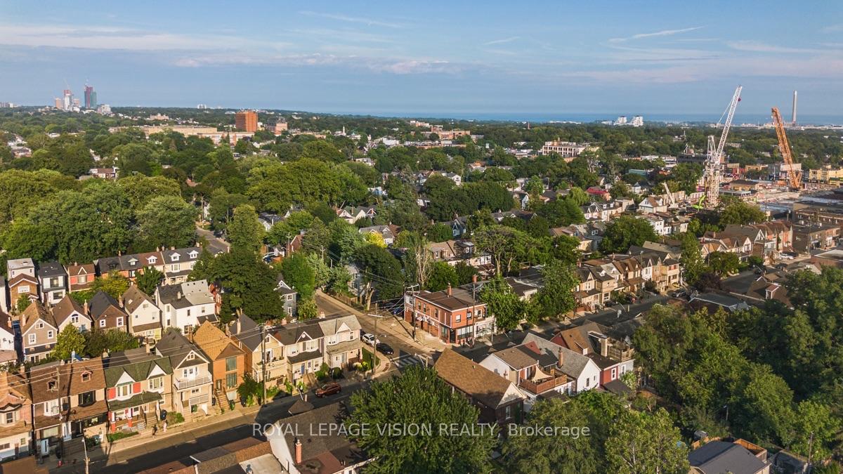 819 Pape Avenue Toronto Ontario Canada Sale commercial Cyrus Lin HomeLife New World Realty Inc., Brokerage*
