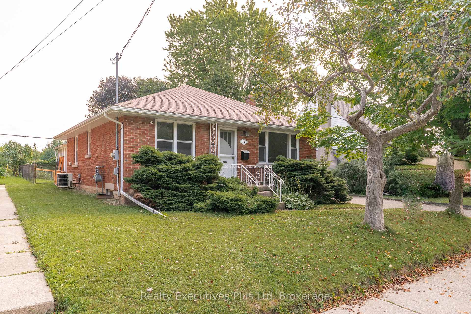 361 Metcalfe Street Guelph Ontario Canada Sale residential Mark Enchin Realty Executives Plus Ltd., Brokerage *
