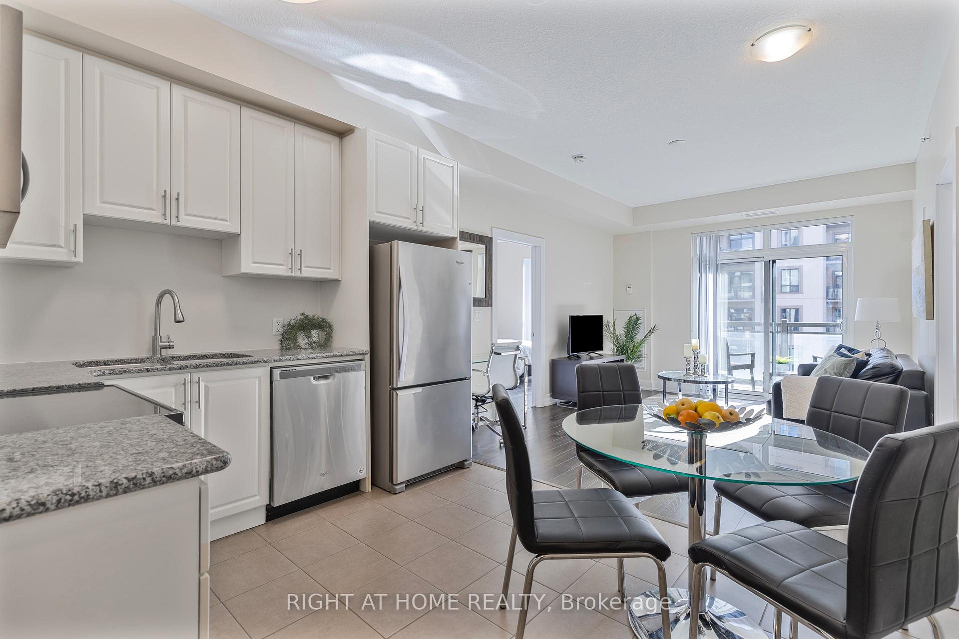 423 - 2486 Old Bronte Road Oakville Ontario Canada Rent residential Jude Rahmouni Right at Home Realty, Brokerage*