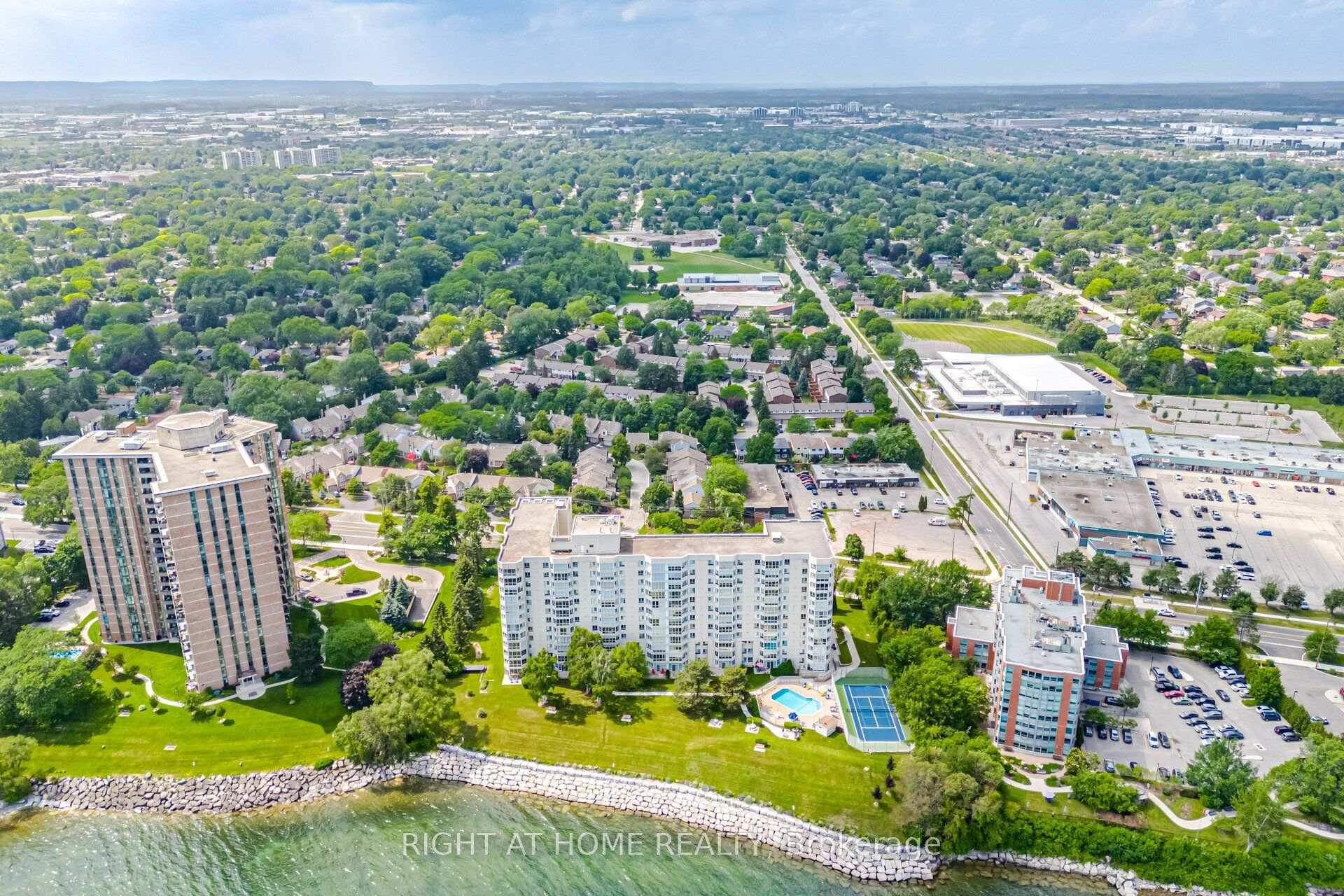 1104 - 5280 Lakeshore Road Burlington Ontario Canada Rent residential Jude Rahmouni Right at Home Realty, Brokerage*